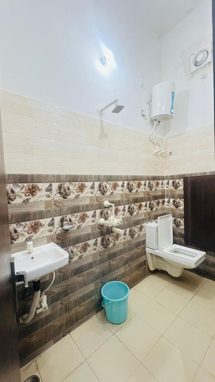 Hotel Rudra Residency Near Railway Station Matura Exterior foto