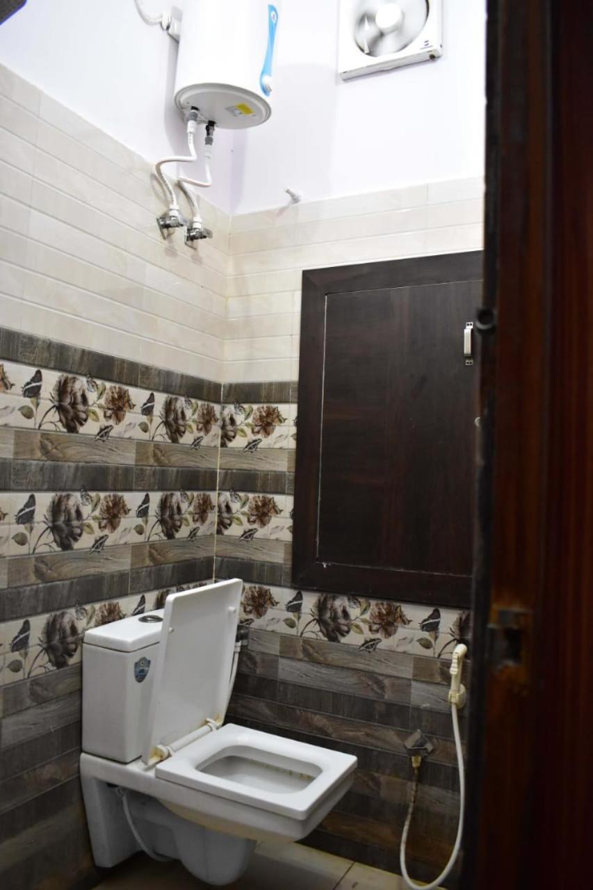 Hotel Rudra Residency Near Railway Station Matura Exterior foto