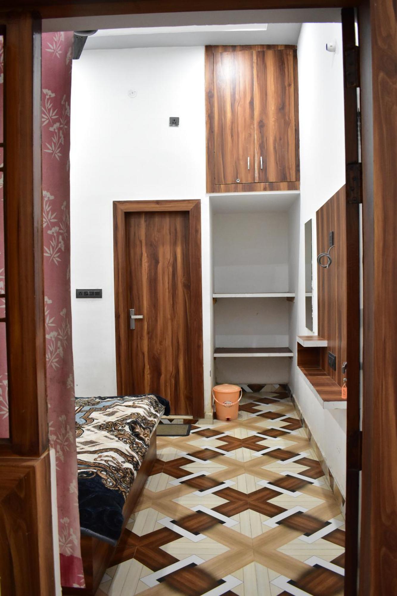Hotel Rudra Residency Near Railway Station Matura Exterior foto