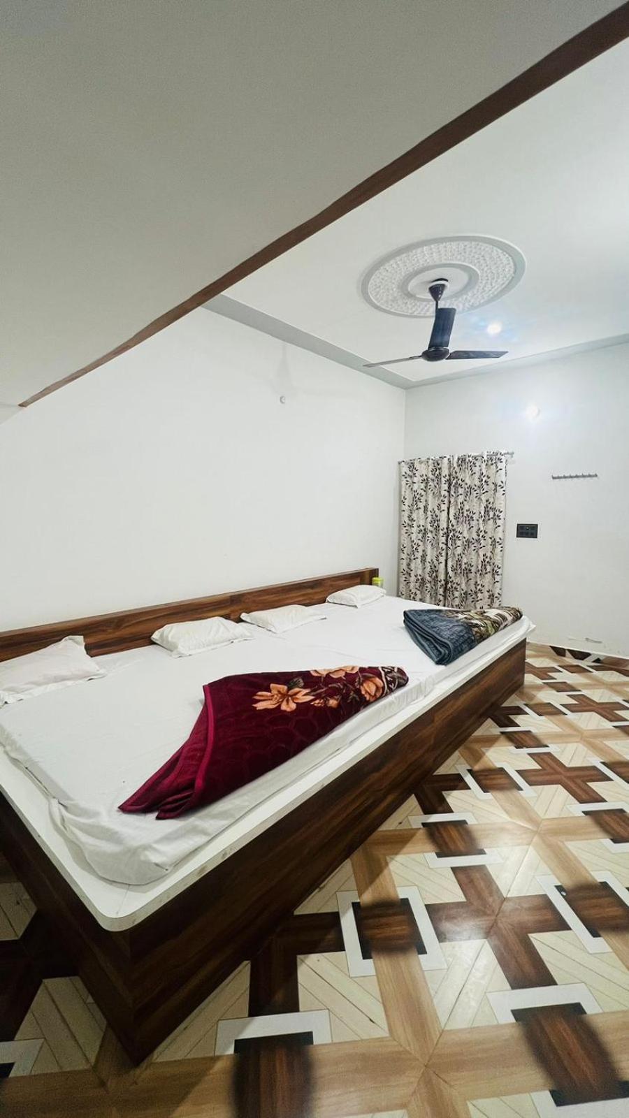 Hotel Rudra Residency Near Railway Station Matura Exterior foto